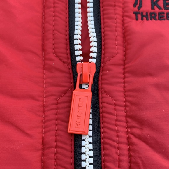 NWOT❤️. HUNTER. Vest.   XS.  Red. “ Land Rover KY event” - Picture 3 of 8